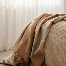 Load image into Gallery viewer, Harley Neutral/Charcoal Throw 160x200cm