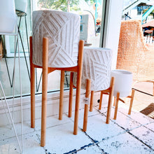 Load image into Gallery viewer, White textured pot White