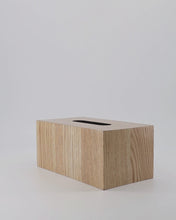 Load and play video in Gallery viewer, Skylar Oak Tissue Box
