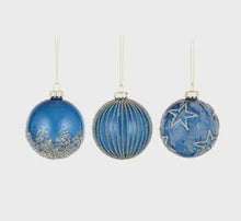 Load image into Gallery viewer, 8cm Marine Bauble Blue Whi
